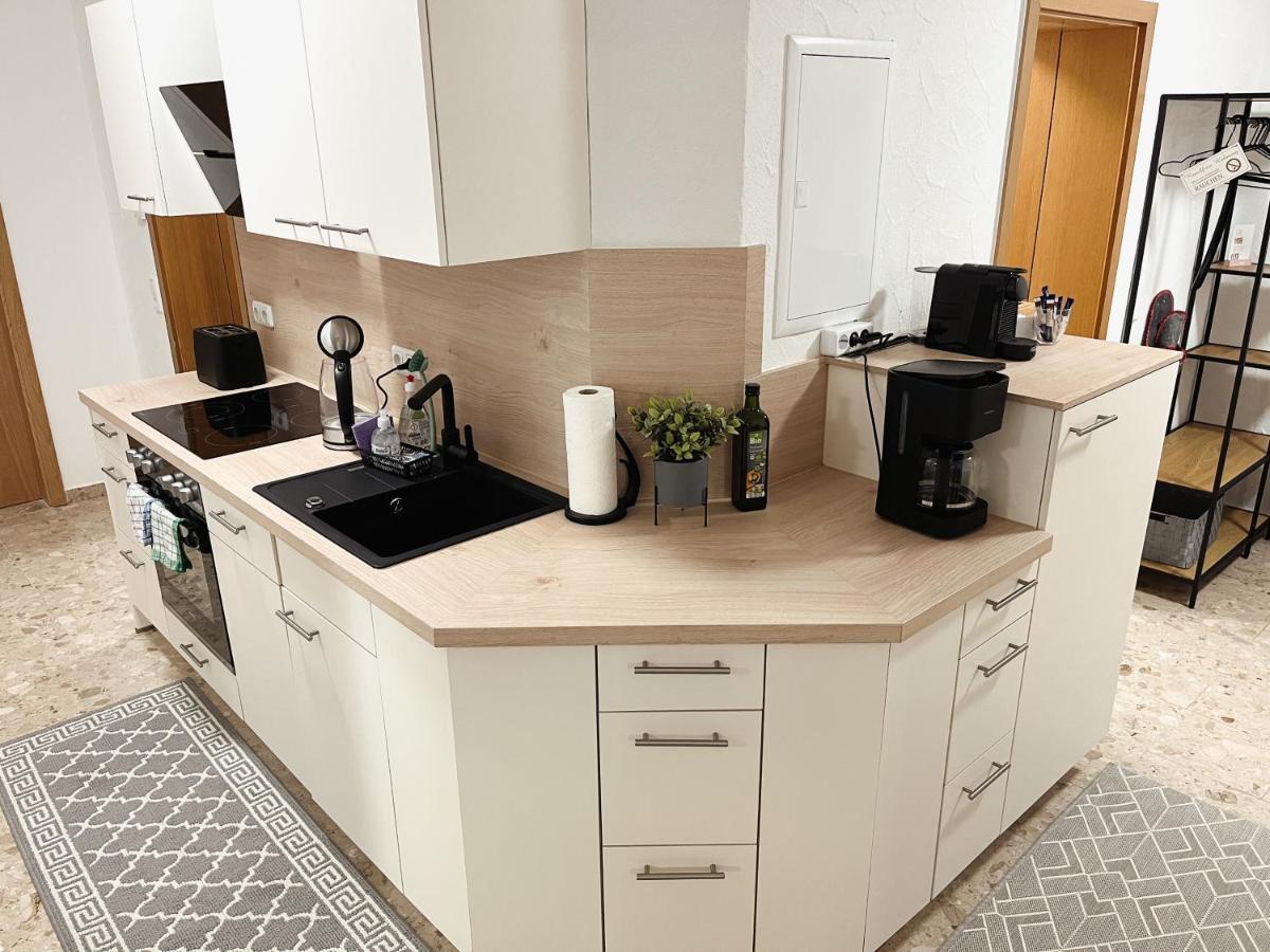 Bohnapartments Elisa - Wohlfuehlapartment Mit 2 Gratis Parkplaetzen Und 3 Schlafzimmern - Wlan - Vollausstattung Erfurt Dış mekan fotoğraf