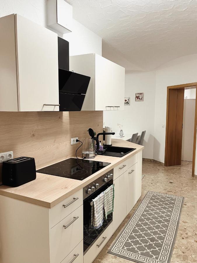 Bohnapartments Elisa - Wohlfuehlapartment Mit 2 Gratis Parkplaetzen Und 3 Schlafzimmern - Wlan - Vollausstattung Erfurt Dış mekan fotoğraf
