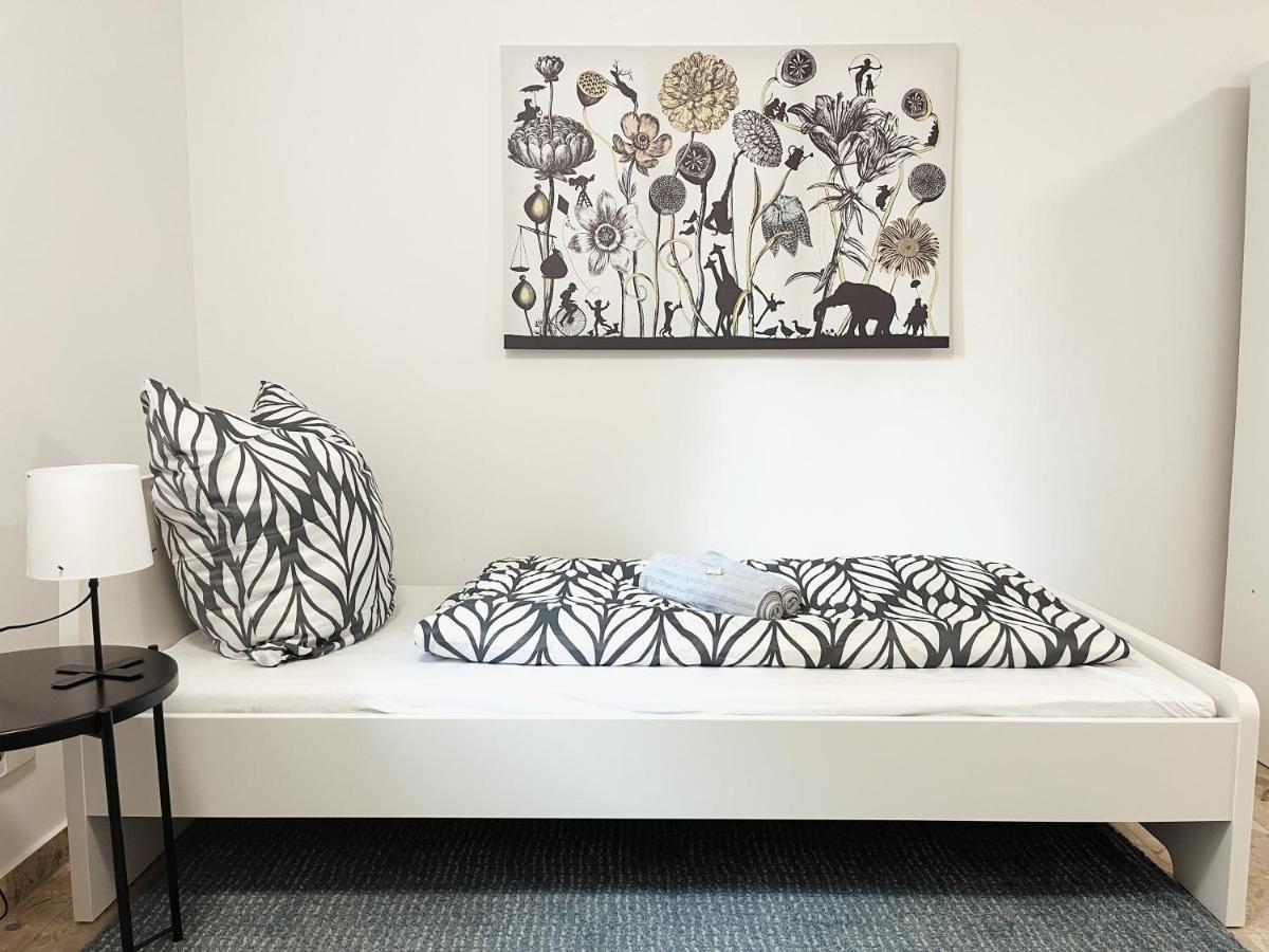 Bohnapartments Elisa - Wohlfuehlapartment Mit 2 Gratis Parkplaetzen Und 3 Schlafzimmern - Wlan - Vollausstattung Erfurt Dış mekan fotoğraf
