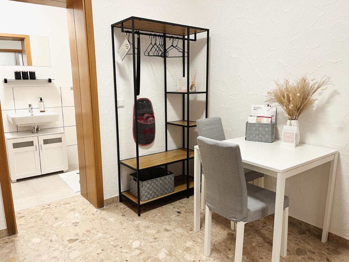 Bohnapartments Elisa - Wohlfuehlapartment Mit 2 Gratis Parkplaetzen Und 3 Schlafzimmern - Wlan - Vollausstattung Erfurt Dış mekan fotoğraf