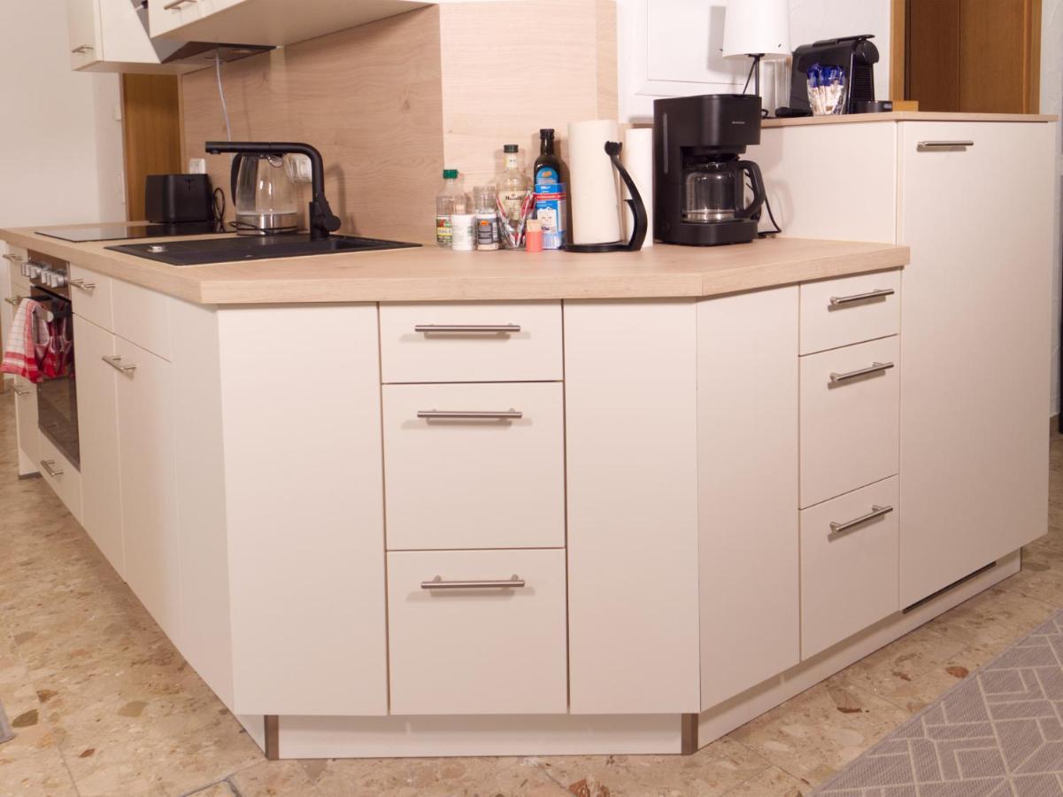 Bohnapartments Elisa - Wohlfuehlapartment Mit 2 Gratis Parkplaetzen Und 3 Schlafzimmern - Wlan - Vollausstattung Erfurt Dış mekan fotoğraf