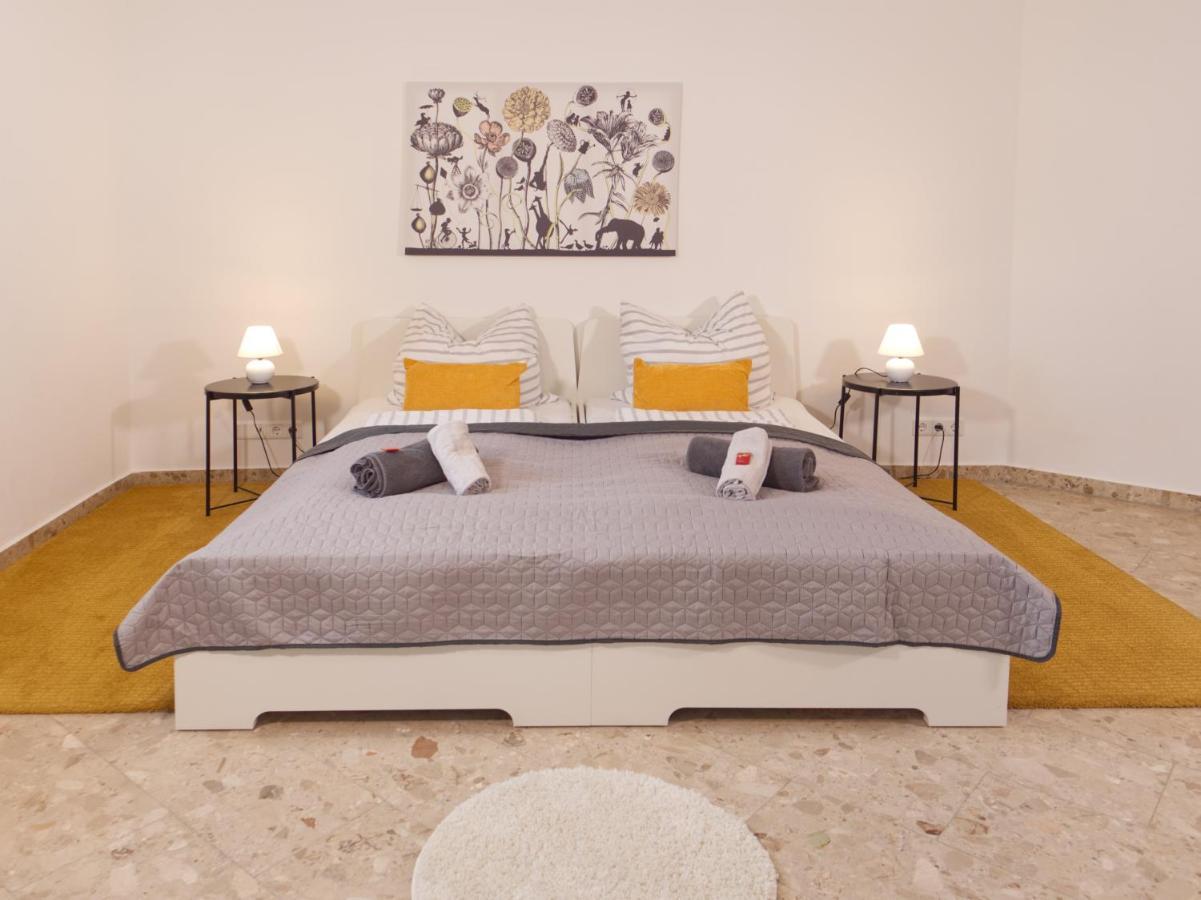 Bohnapartments Elisa - Wohlfuehlapartment Mit 2 Gratis Parkplaetzen Und 3 Schlafzimmern - Wlan - Vollausstattung Erfurt Dış mekan fotoğraf