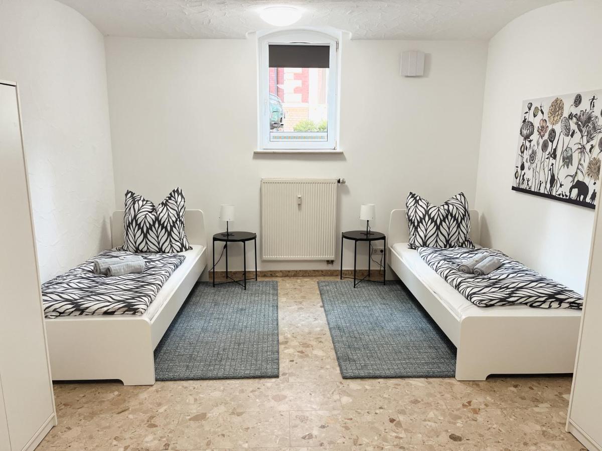 Bohnapartments Elisa - Wohlfuehlapartment Mit 2 Gratis Parkplaetzen Und 3 Schlafzimmern - Wlan - Vollausstattung Erfurt Dış mekan fotoğraf